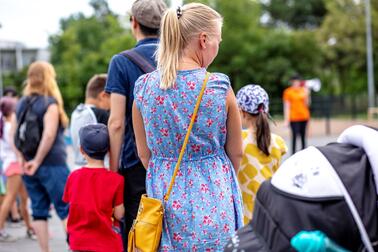 Queue for playground meals